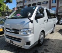 toyota-hiace-small-1