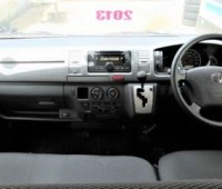 toyota-hiace-small-3