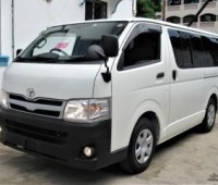 toyota-hiace-small-0