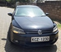 volkswagen-jetta-small-0