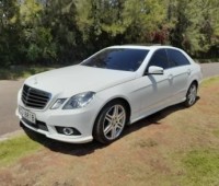 mercedes-benz-e350-small-4