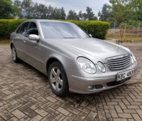 mercedes-benz-e200-small-0