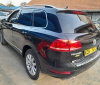 volkswagen-touareg-small-4