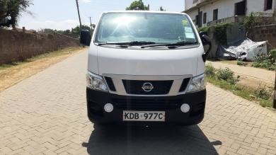 nissan-caravan-nv350-big-0