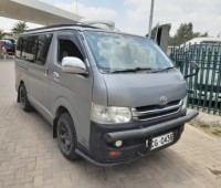 toyota-hiace-small-4