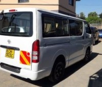 toyota-hiace-small-4