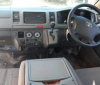 toyota-hiace-small-1