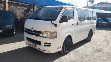 toyota-hiace-big-5