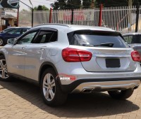 mercedes-benz-gla-250-4matic-small-3