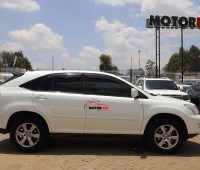 toyota-harrier-new-shape-small-0