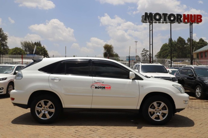 toyota-harrier-new-shape-big-0