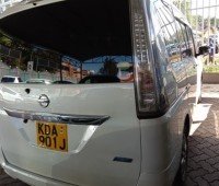 nissan-serena-small-3