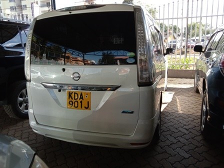 nissan-serena-big-1