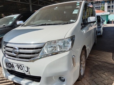 nissan-serena-big-0