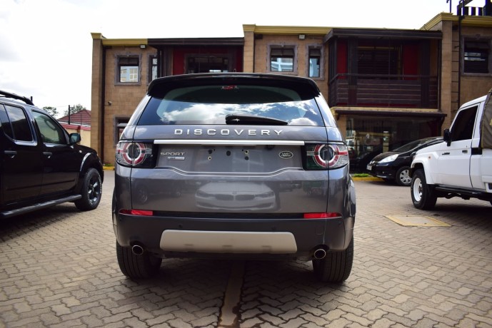 land-rover-discovery-sport-big-4