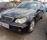 mercedes-benz-c200-small-0