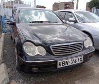 mercedes-benz-c200-small-1