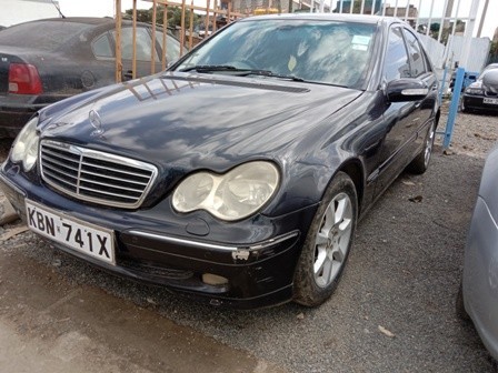 mercedes-benz-c200-big-0