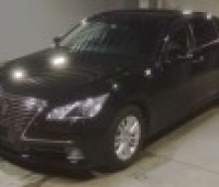 toyota-crown-froyal-saloon-2014-small-1