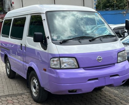 Nissan Vanette Highroof/ White and Violet/ Year 2015/ 1800cc Petrol Auto/ 4WD Select