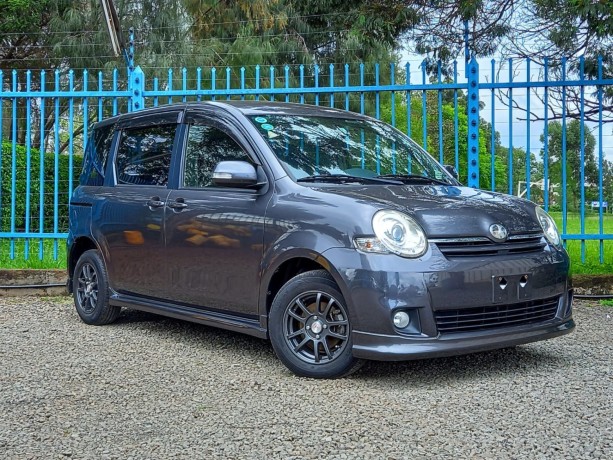 toyota-sienta-2014-gray-for-sale-big-1