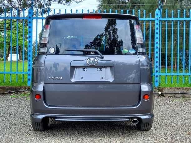 toyota-sienta-2014-gray-for-sale-big-3