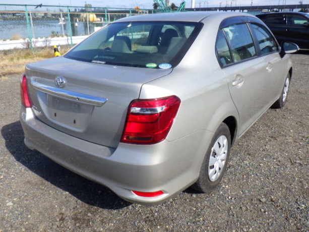 toyota-axio-2015-model-big-6