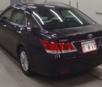 toyota-crown-2014-small-2