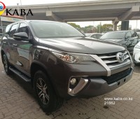 toyota-fortuner-2015-diesel-auto-7seater-small-0