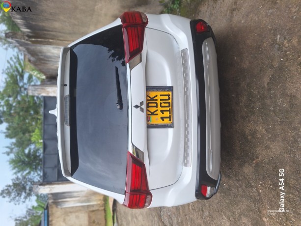 7-seater-2015-mitsubishi-outlander-for-sale-located-in-kakamega-town-big-0