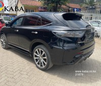 toyota-harrier-small-4