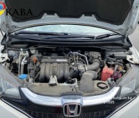 2016-honda-fit-small-9