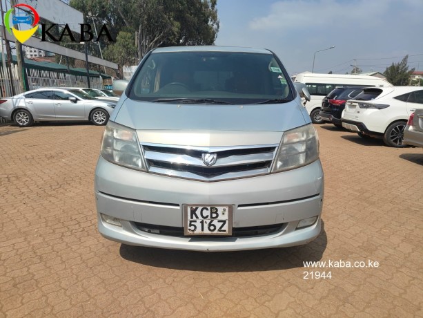 toyota-alphard-big-0