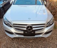 mercedes-benz-c200-small-0