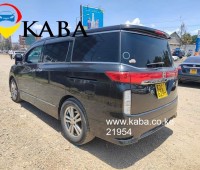 nissan-elgrand-small-5