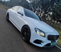 mercedes-benz-e220d-small-2