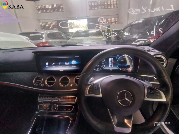 mercedes-benz-e220d-big-5