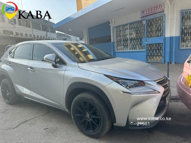 lexus-nx200t-big-0