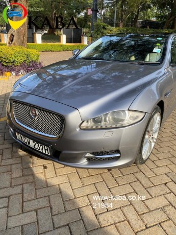 jaguar-xjl-portfolio-big-1