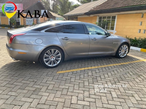 jaguar-xjl-portfolio-big-4