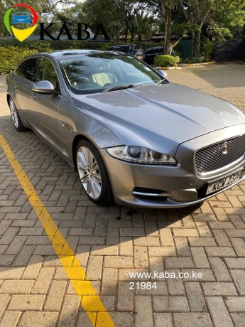 jaguar-xjl-portfolio-big-2