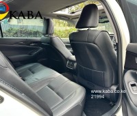 toyota-crown-athelet-hybride-with-sunroof-small-5