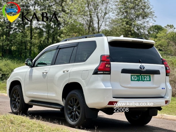 2023-toyota-land-cruiser-prado-txl-matte-black-diesel-big-5