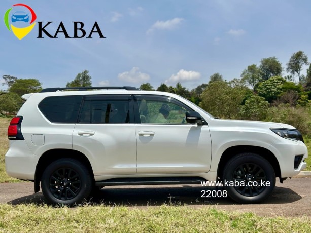 2023-toyota-land-cruiser-prado-txl-matte-black-diesel-big-2