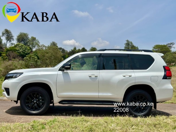 2023-toyota-land-cruiser-prado-txl-matte-black-diesel-big-3