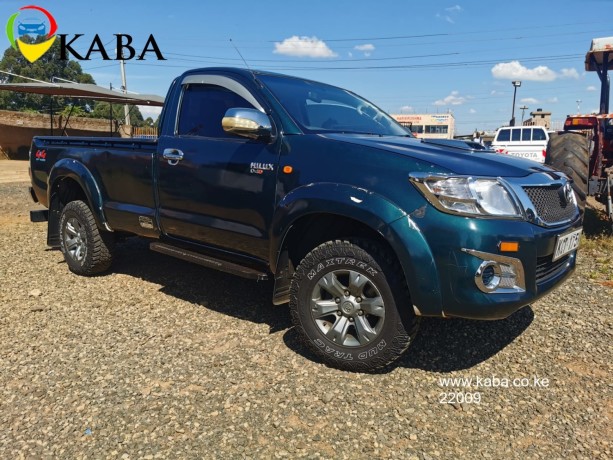 toyota-hilux-2014-4wd-single-cab-eldoret-big-0