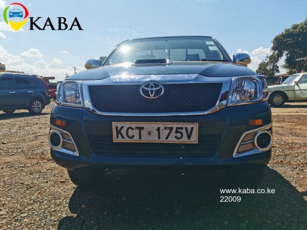 toyota-hilux-2014-4wd-single-cab-eldoret-big-8