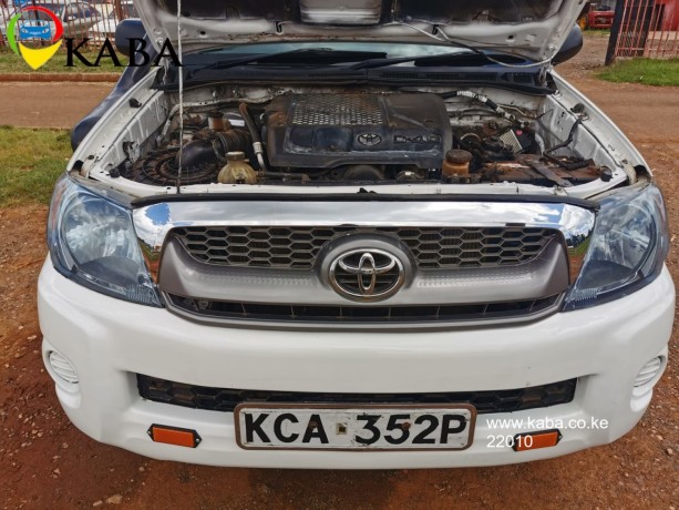 toyota-hilux-2014-4wd-single-cab-white-eldoret-big-1