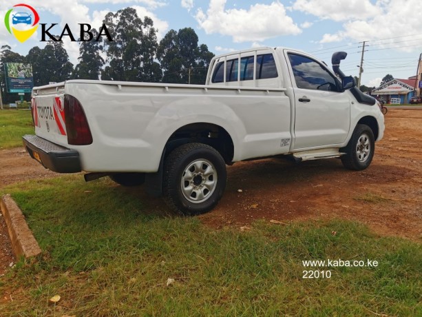 toyota-hilux-2014-4wd-single-cab-white-eldoret-big-2