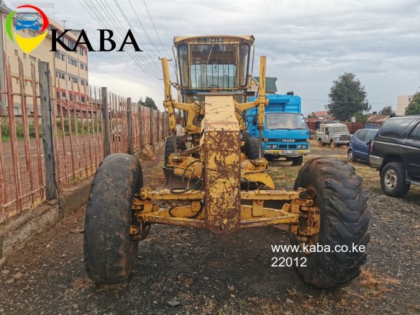 caterpillar-120b-motor-grader-big-4